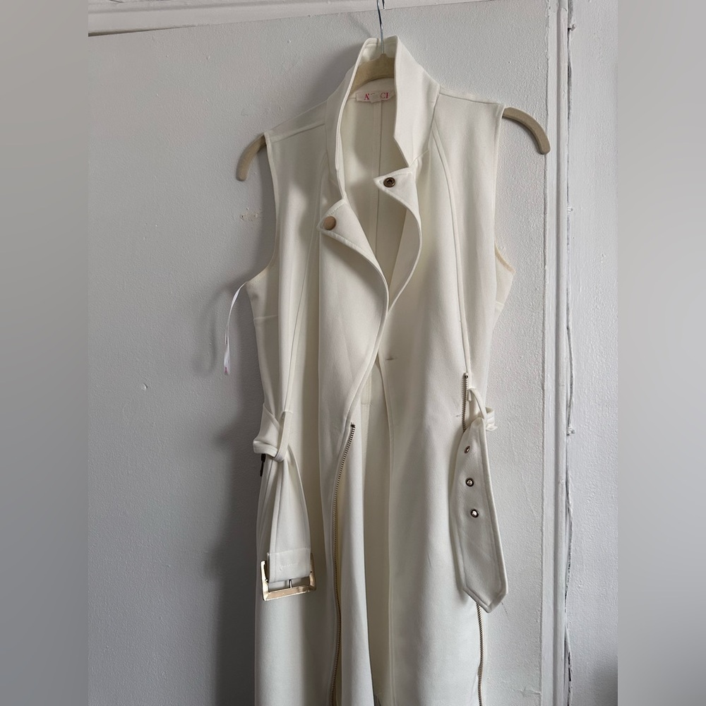 White Dress - Size Medium - Agaci - Picture 4 of 4